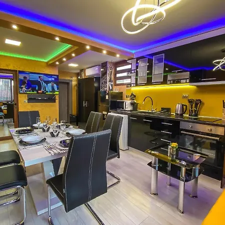 Tiana Lux Apartman *