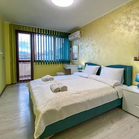 Tiana Lux Apartment *